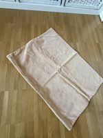Sanfter Bezug für Kissen, neuwertig, Farbe Beige/Sand