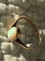 Goldring mit Opal 333 Gold gestempelt guter Zustand