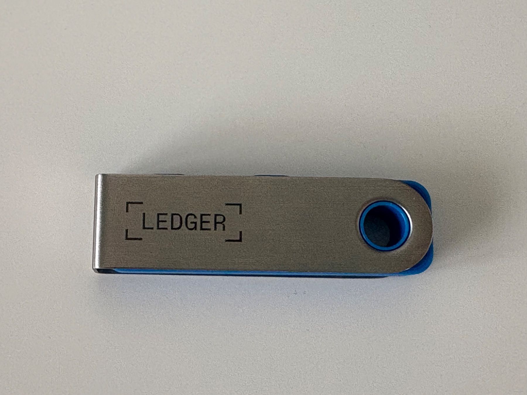 Ledger Coin Miner: Ledger Nano S Plus - Portefeuille crypto SÉCURISÉ – Usato da Lausanne venduto da opi_92cn 5