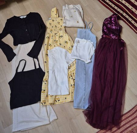 Sommerkleider 134 - 146 Preis verhandelbar