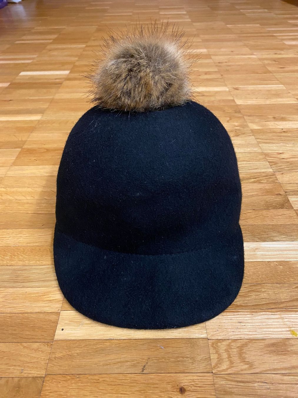 Altro abbigliamento per bambina: Kinder Mütze Kappe Gr.122-128 schwarz – Usato da Kastanienbaum venduto da Muenchnerkindl1