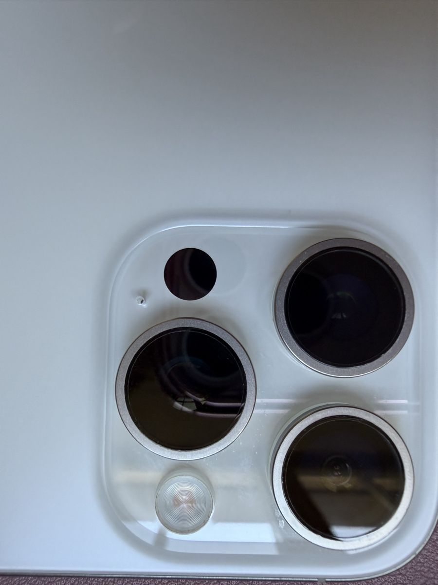 Apple Portables: iPhone 15 Pro Max, 256GB – D'occasion à Zürich par nat_pg9q 1