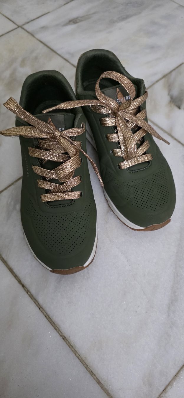 Skechers Scarpe da donna: Sneaker Sketchers Uno Gr. 7 – Usato da Ehrendingen venduto da kikiflo