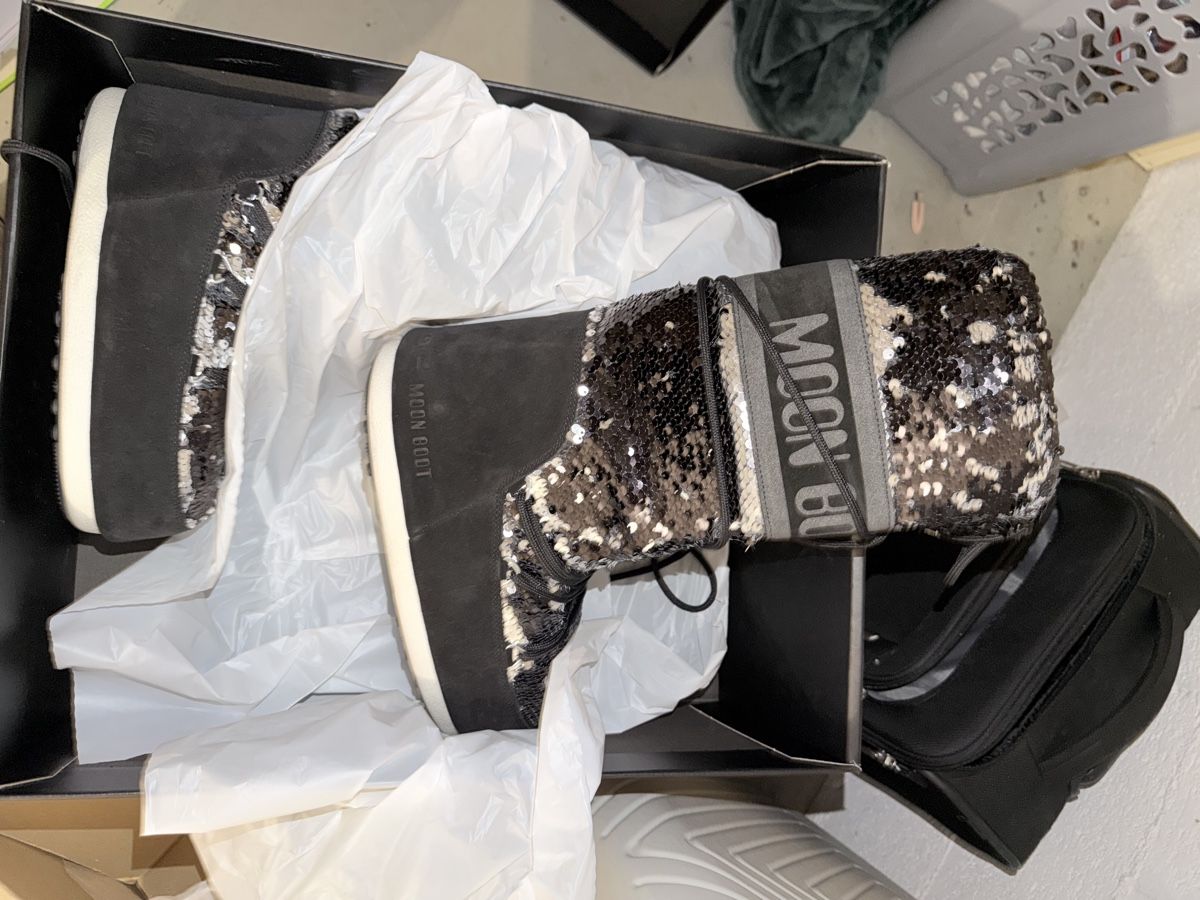 Moon Boot Scarpe da donna: Moon Boot Classic Disco Noir Taille 39/41 – Nuovo (secondo la descrizione) da Chamoson venduto da NLo_