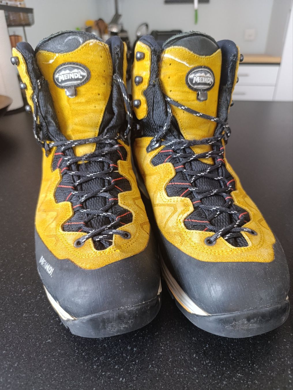 Meindl Herrenschuhe: Wanderschuh Meindl 4634 85 – Gebraucht aus Marly von PiaY