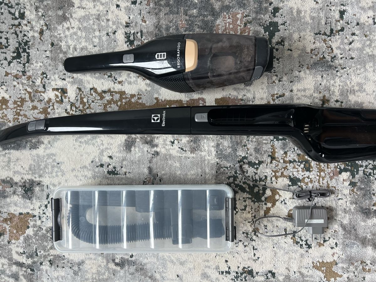 Electrolux Staubsauger & Zubehör: Electrolux Ergorapido Classic Battery Vacuum Cleaner – Gebraucht aus Appenzell Meister. von mariatanasescu 3