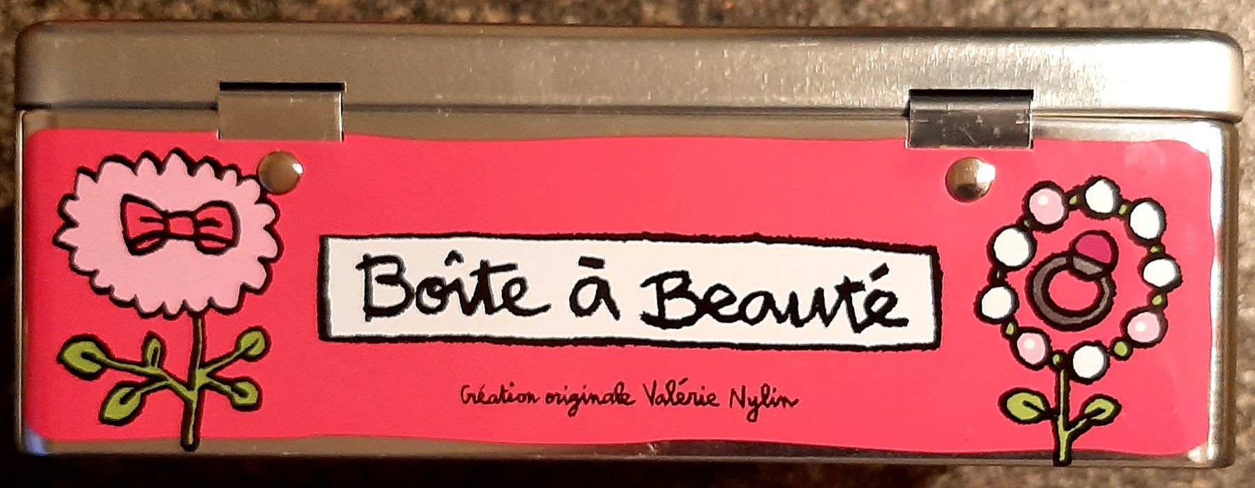 Autres articles pour la maison: Boîte "boîte à beauté" – D'occasion à Montet (Glâne) par Koada2 3
