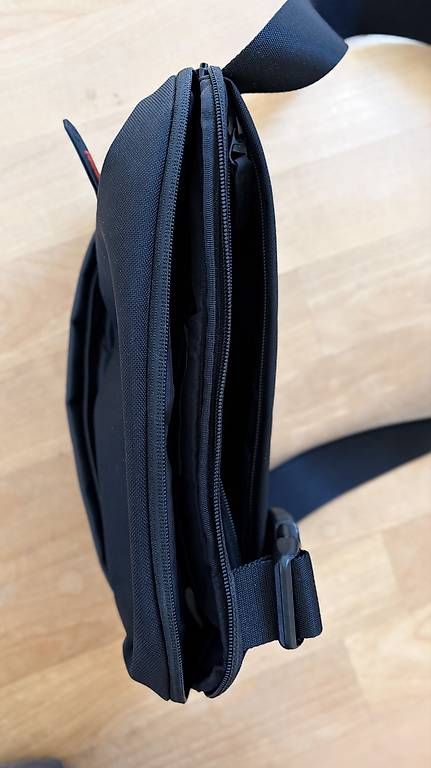 Borse: TomToc Explorer Sling Bag 3L (Umhängetasche) – Usato da winterthur venduto da tech160 4