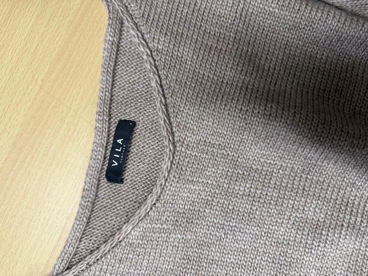 Vila Pullover & Sweatshirts: Pulli vila – Gebraucht aus visp von Kmemo1