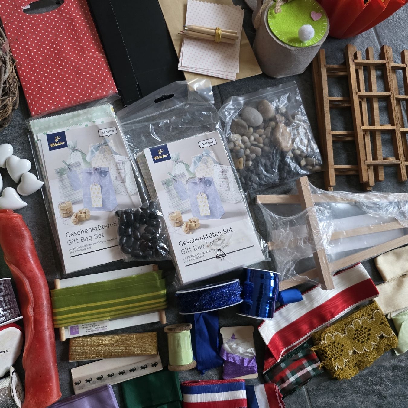 Kit bricolage: Bastelset Gross: Geschenkbaender, Deko, Steine u.v.m. – Nuovo (secondo la descrizione) da Rheinsulz venduto da Gilea 5