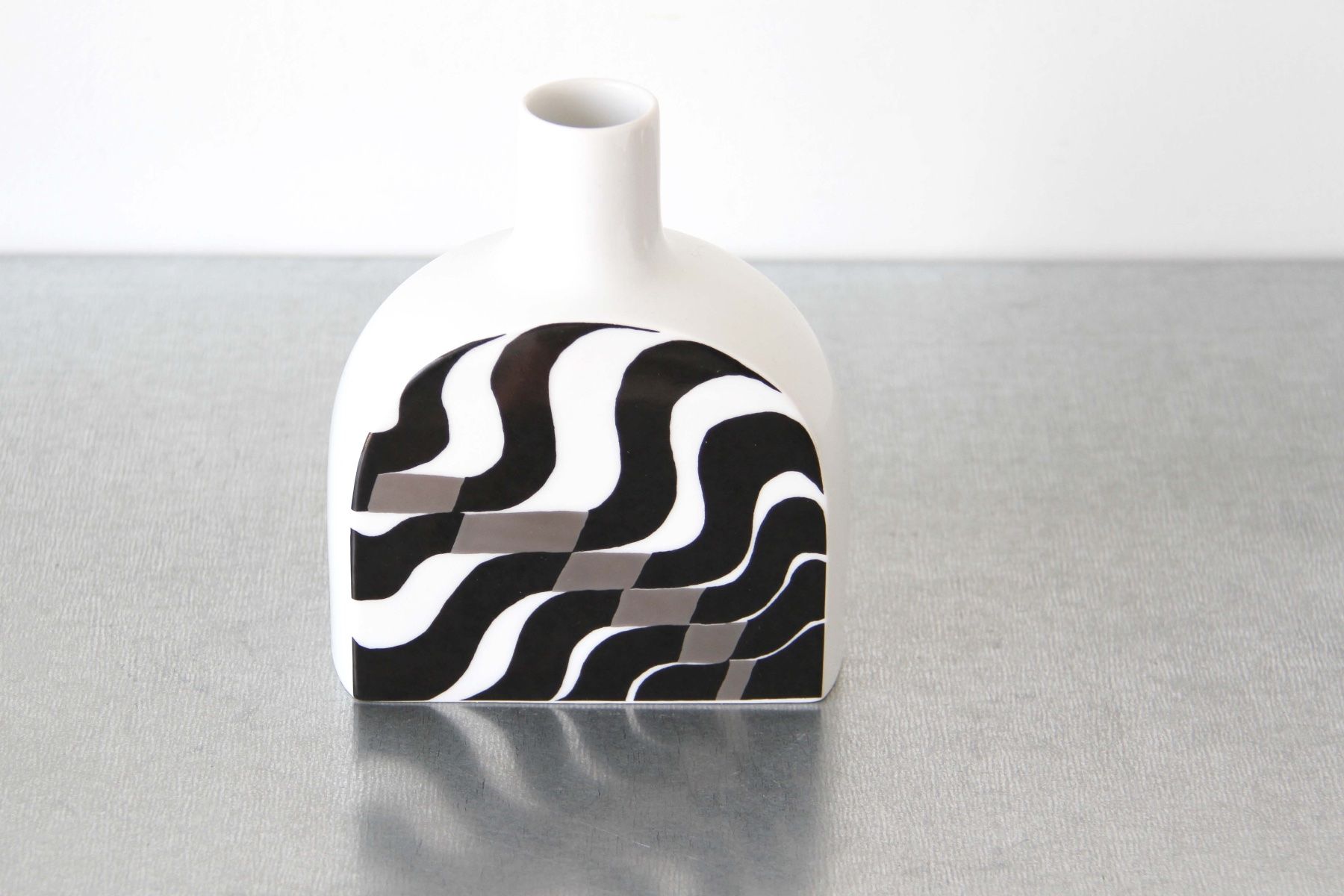 Fürstenberg Figuren: Fürstenberg Vase von Erich John  - postmodern 70er Design – Gebraucht aus Merlischachen von sammlerstueck