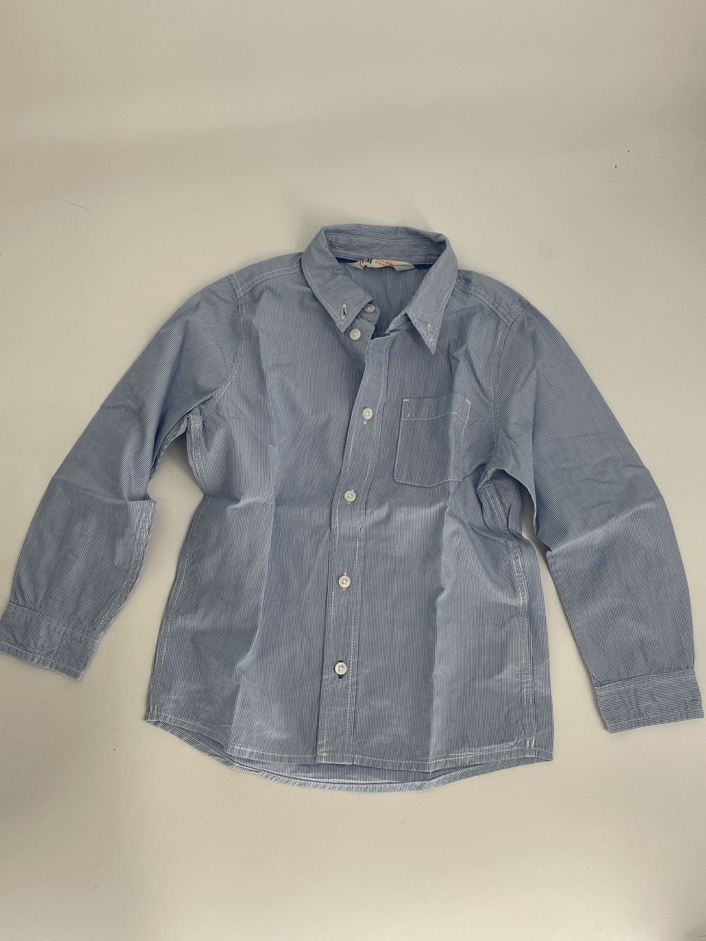 H&M Camicie, T-shirt & Polo: H&M Hemd Gr. 116 blau/weiss gestreift – Usato da Auenstein venduto da moin. 1