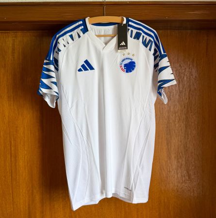 Original Adidas FC Kopenhagen Trikot, NEU mit Etikett!