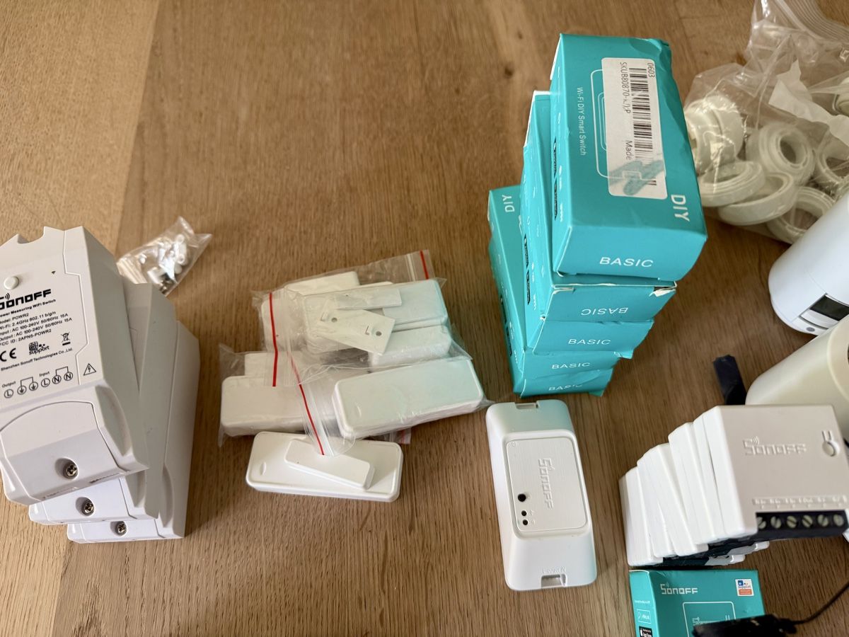 Sistema di controllo: Home Automation Sensoren, Schalter, Zigbee Hubs usw. – Usato da Kilchberg ZH venduto da freakfish 3