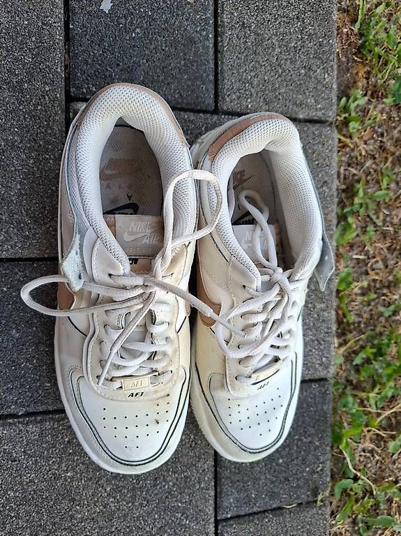 Herrenschuhe: Air Force 1 Nike – Gebraucht aus Wilderswil von syr_gb6w 1
