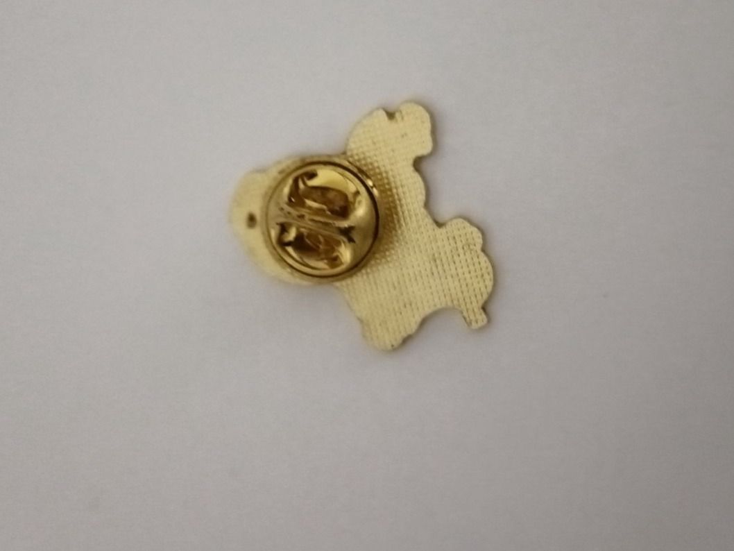Placchette & Badge: Pin Bär mit Stockpferd - Box 31 – Usato da Köniz venduto da Pinscollect 1