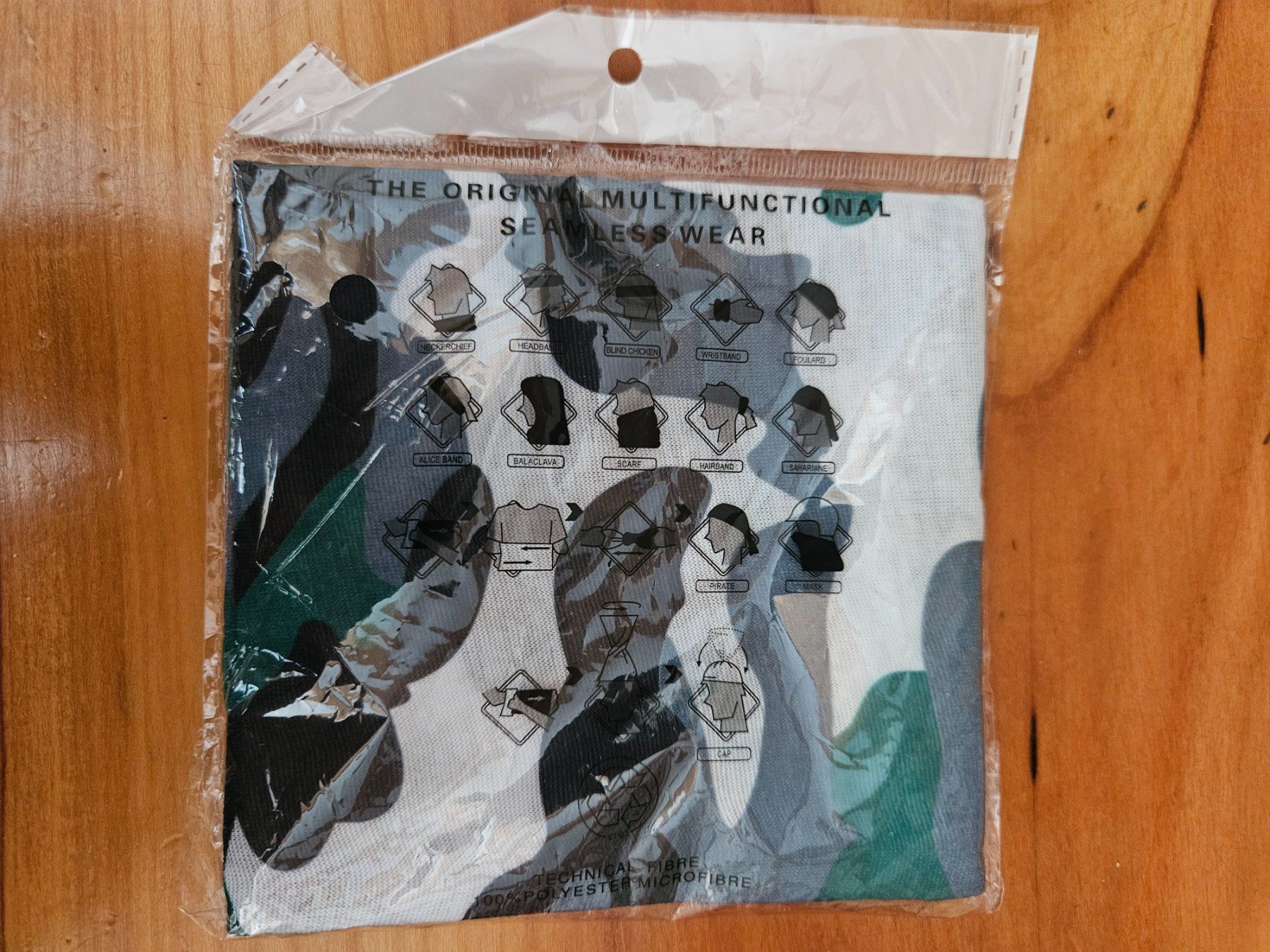 Foulard & Sciarpe: Schlauchtuch Bandana Halstuch – Nuovo e nell'imballaggio originale da St.Gallenkappel venduto da RocknSkull 2