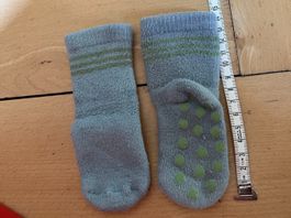 Wie neu Gr. 15-18 ABS rutschfeste Socken Baby