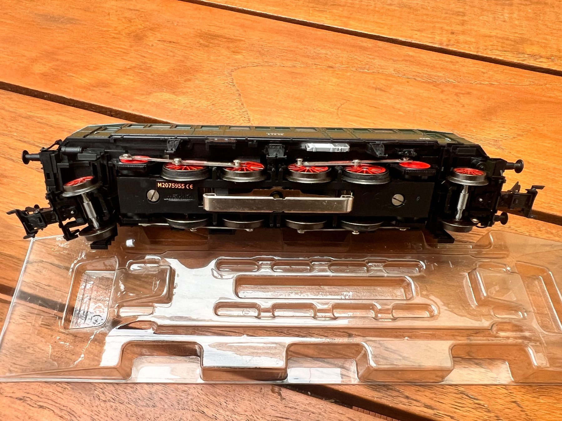 Märklin Modellini di ferrovie: DR BR E 75 Märklin 34750 H0 – Nuovo e nell'imballaggio originale da Gelterkinden venduto da Railroader 5