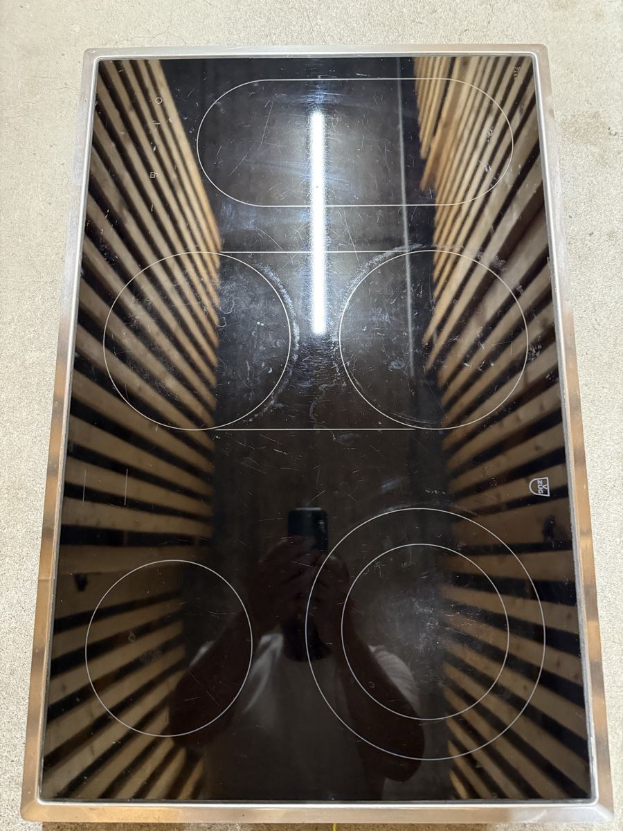 Cucine: Herd. Plate. pCookTop V600 E804B – Usato da Adliswil venduto da F.B.E 3