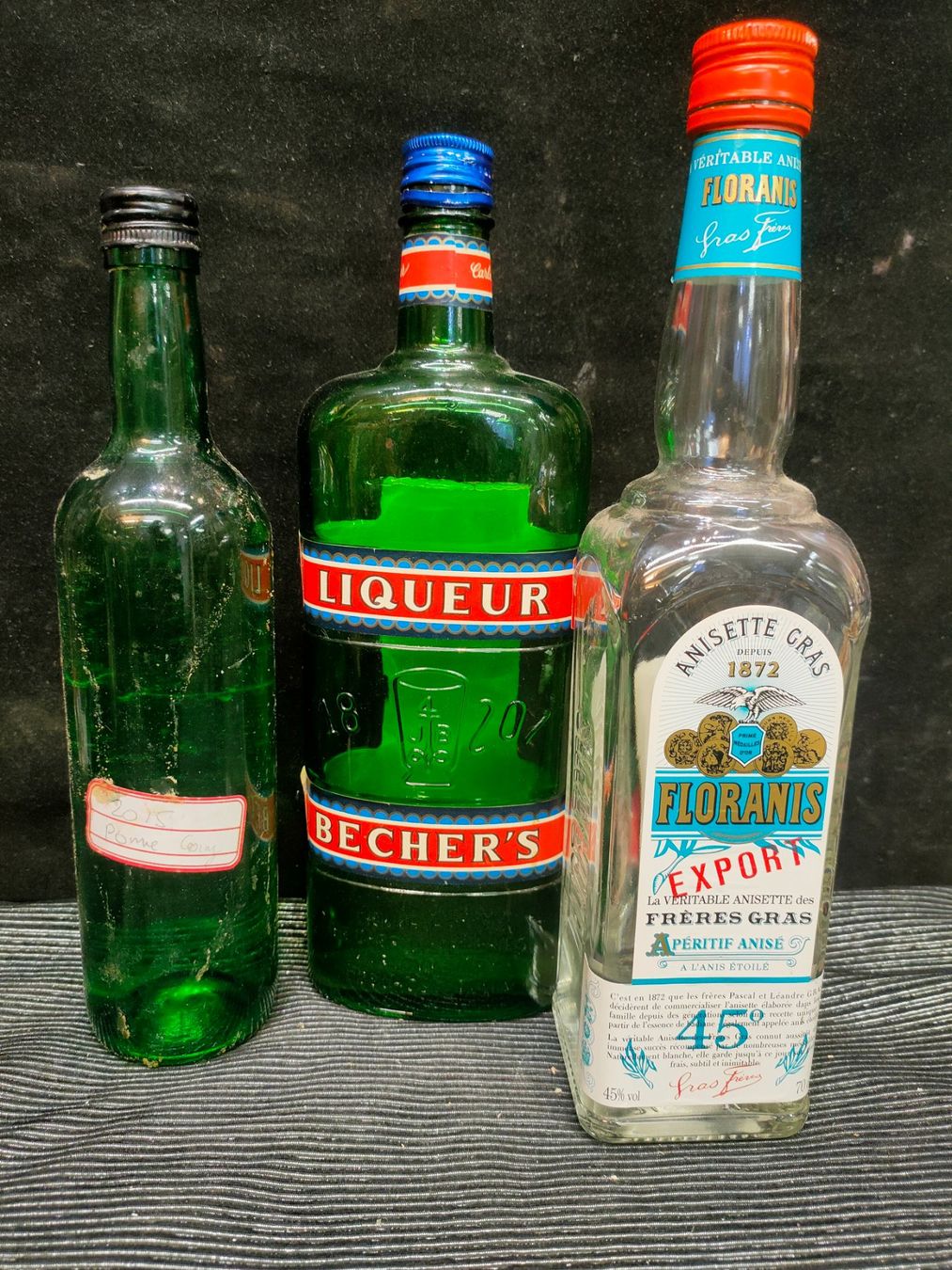 Bevande alcoliche: 3 BOUTEILLES VARIÉ ENTAMÉ – Usato da Genève venduto da Qanil77