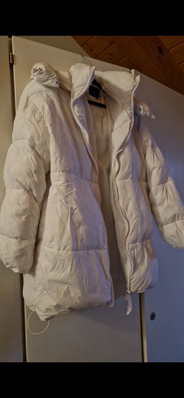 Jacken: Schöne weisse Winterjacke M – Gebraucht aus Bubendorf von ang_b829 1