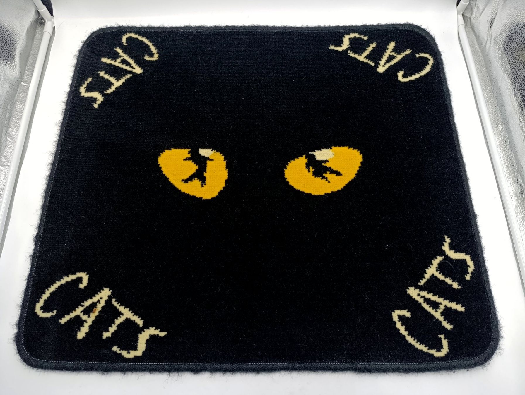 Teppiche: Vintage Cats Teppich, Musical – Gebraucht aus Wil SG von Donaldus