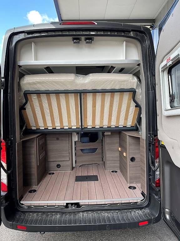 Camping Fahrzeuge: VanTourer Ford 600 D – Gebraucht aus Langenthal von Reisemobil01 9