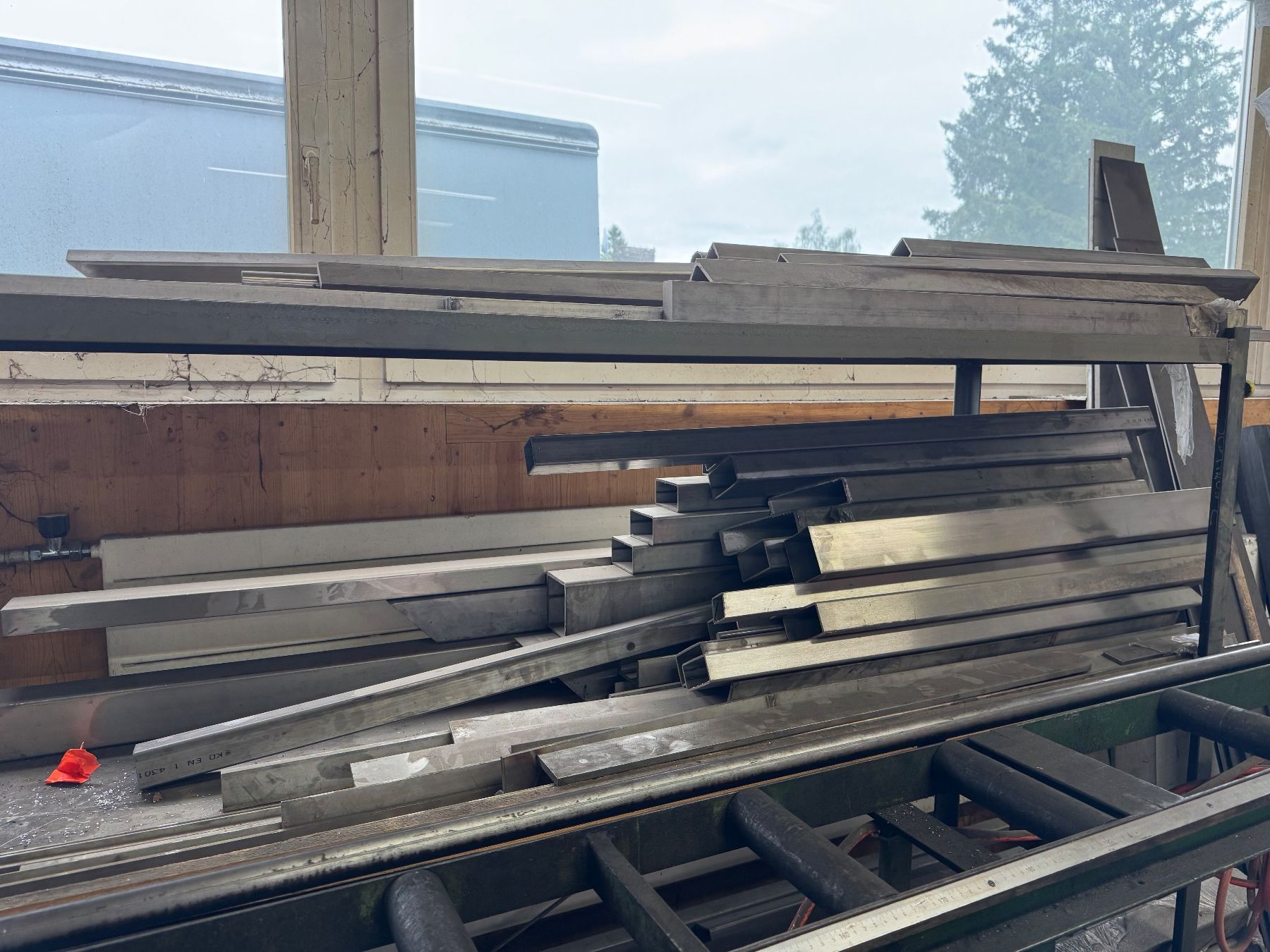 Alle Werkzeuge: Diverses Material – Gebraucht aus Hermetschwil-Staffeln von gta8 2