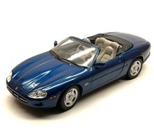 Jaguar XK 8 Cabriolet 1-18 Maisto Nr 106