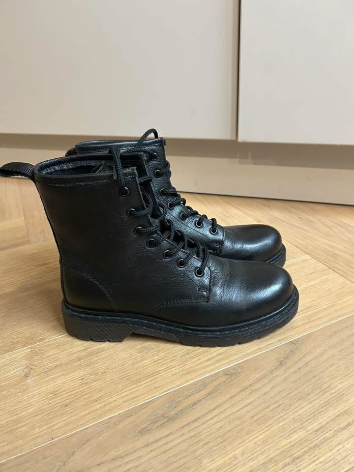 Scarpe da donna: Leder Boots Neu gr 37 – Nuovo (secondo la descrizione) da Basel venduto da Nicetohave13 3
