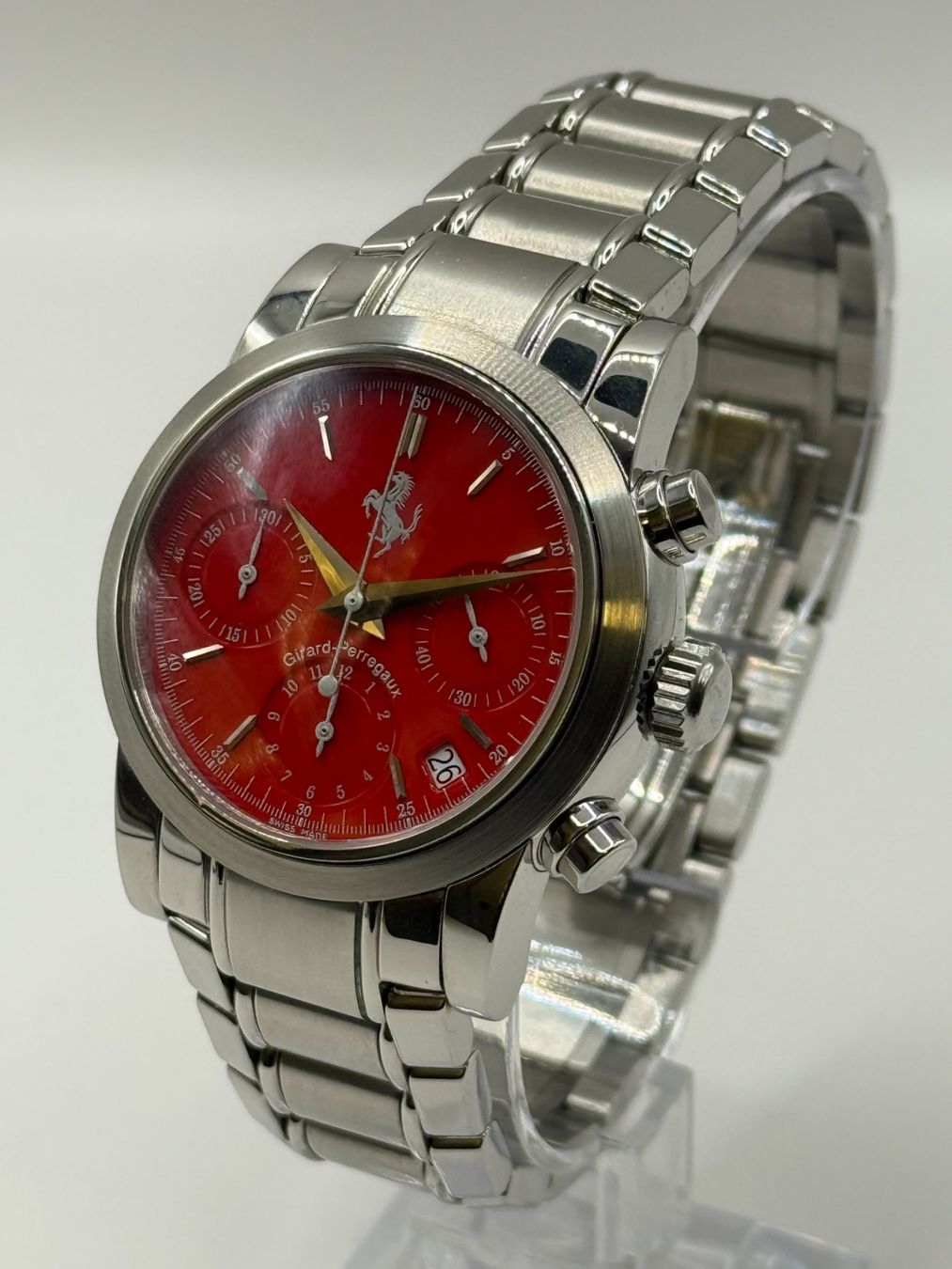 Girard-Perregaux Uhren: Girard-Perregaux Ferrari Chronograph Ref. 8020 – Gebraucht aus Bottens von Evergold.ch 1