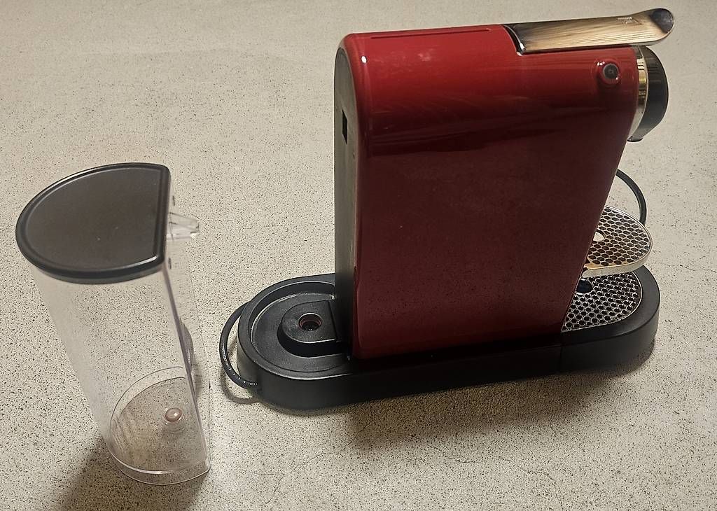 Macchine per caffè & Macchine per espresso: Nespresso Citiz Kapselmaschine – Usato da Münchenbuchsee venduto da Bussistyle 2
