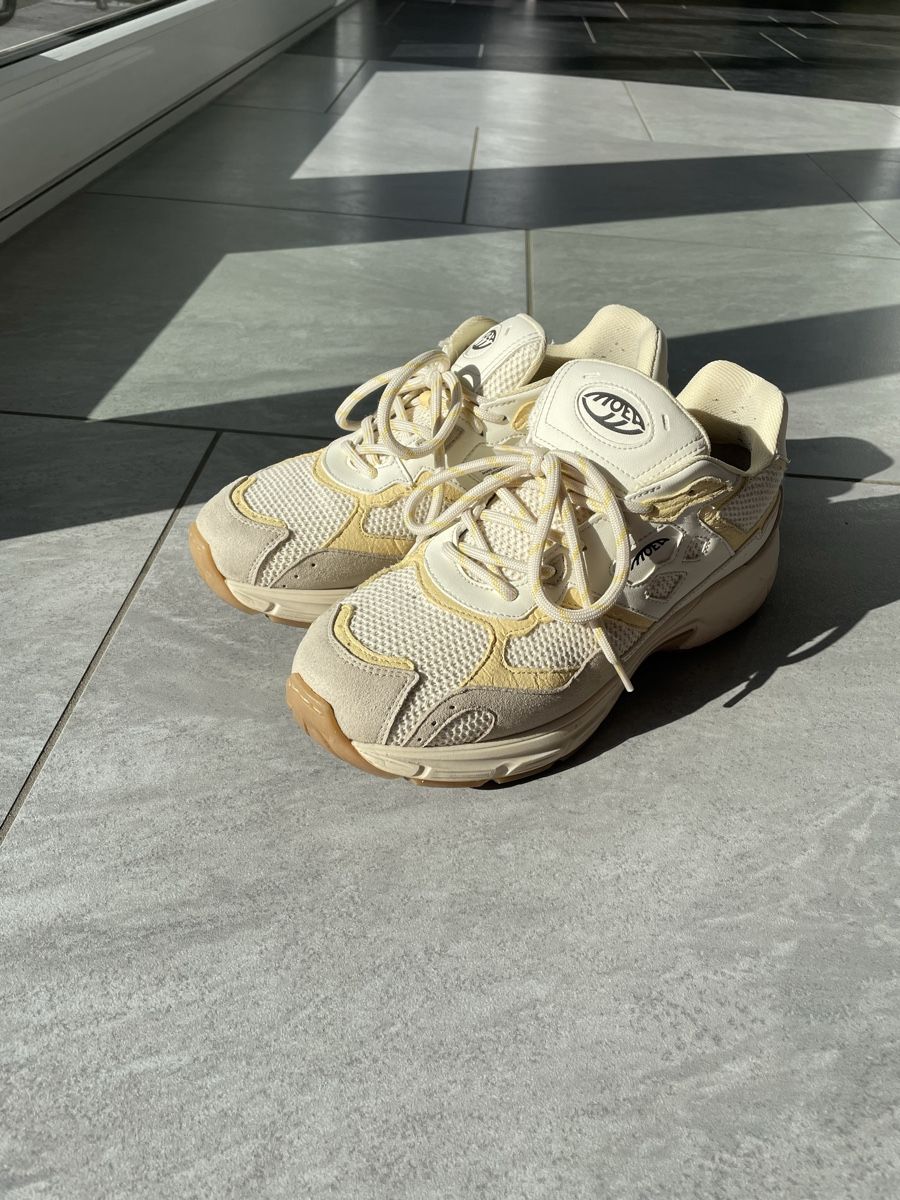 Moea Scarpe da donna: MoEa Sneakers Gr 40 – Usato da Suhr venduto da sandrahaefeli