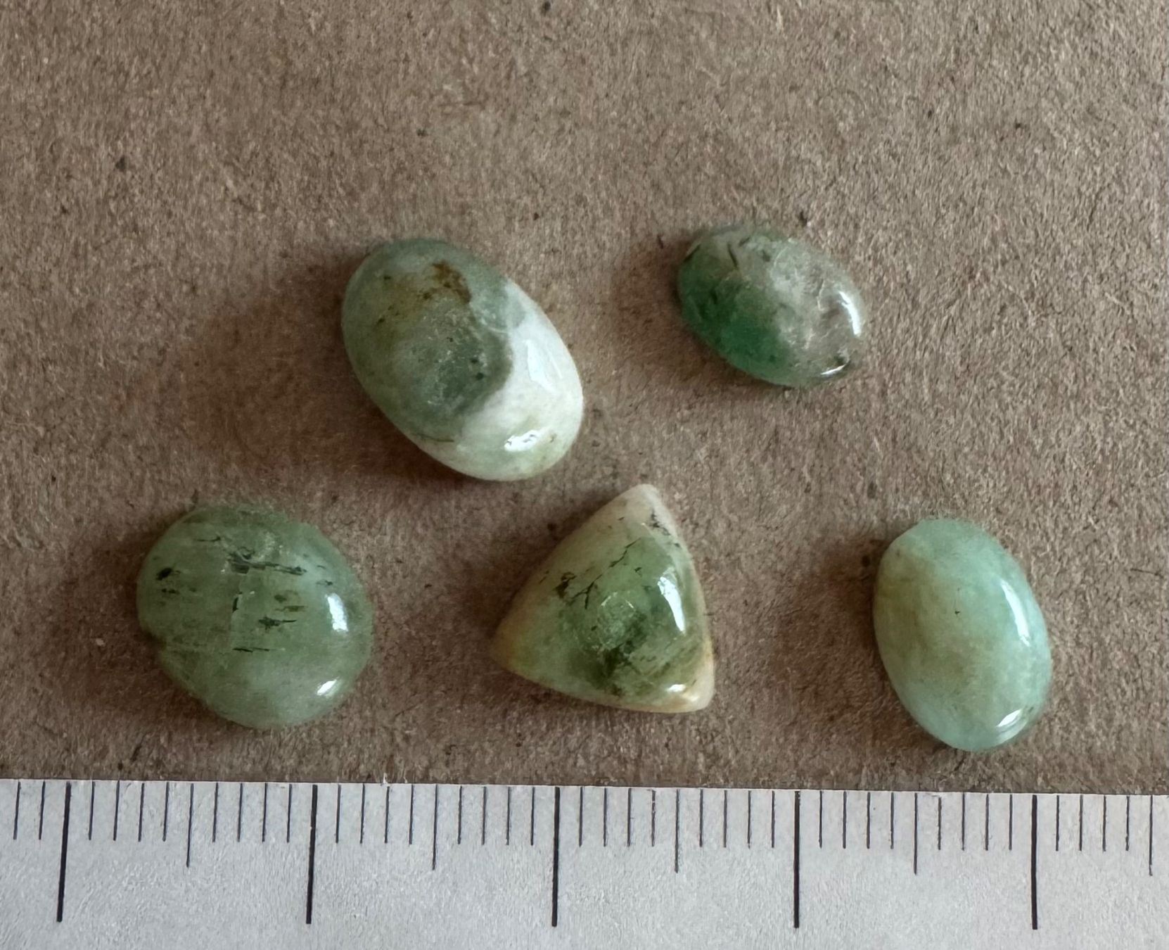 Pietre preziose: 5 schöne Smaragd Emerald Cabochons     UNIKATE – Nuovo e nell'imballaggio originale da Leuggern venduto da gemshow 6