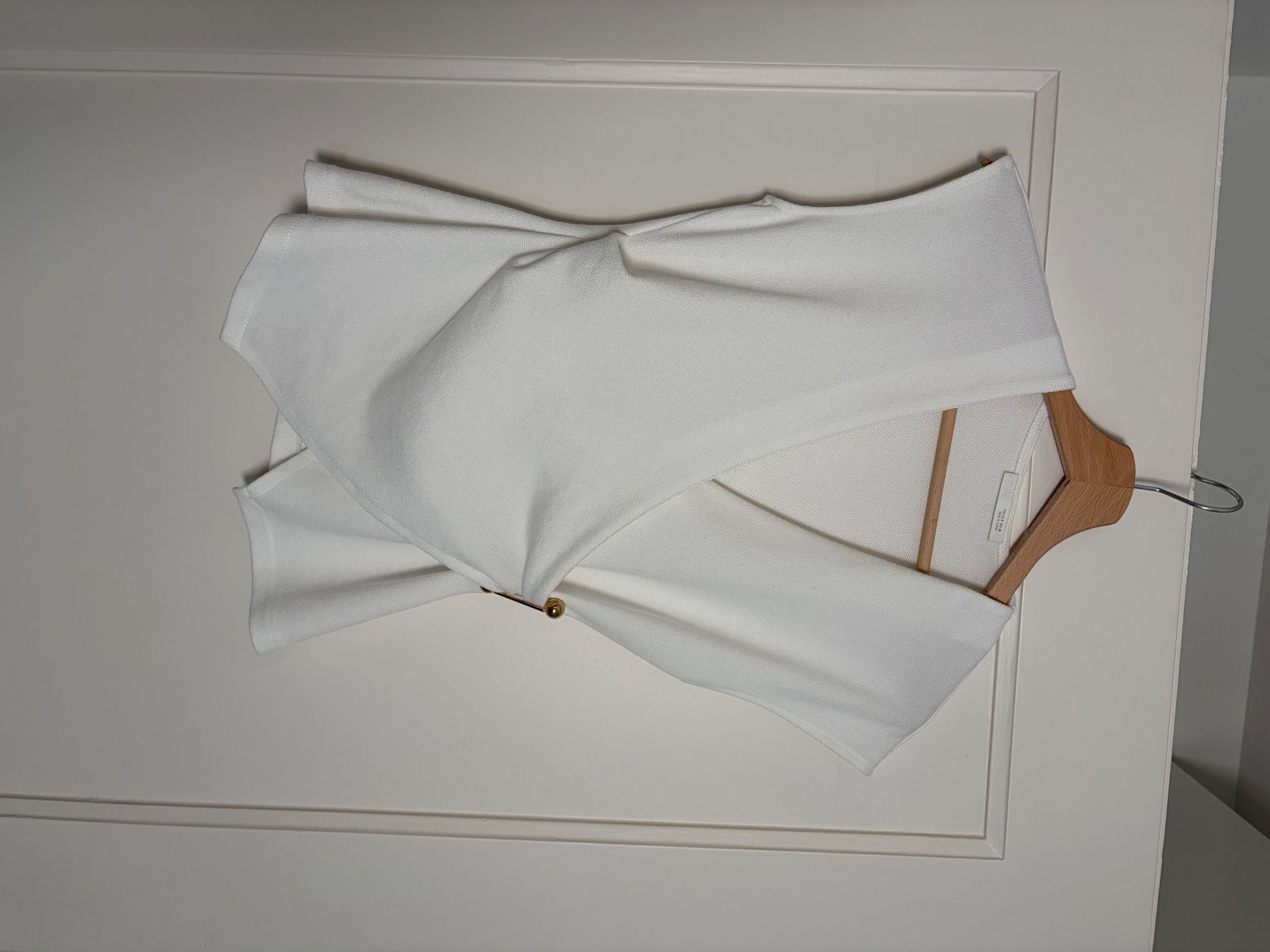Zara Top: White top Zara XS – Usato da Zürich venduto da ghe_k58z 1