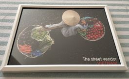 Bild The Street Vendor Vietnam weisser Rahmen neu