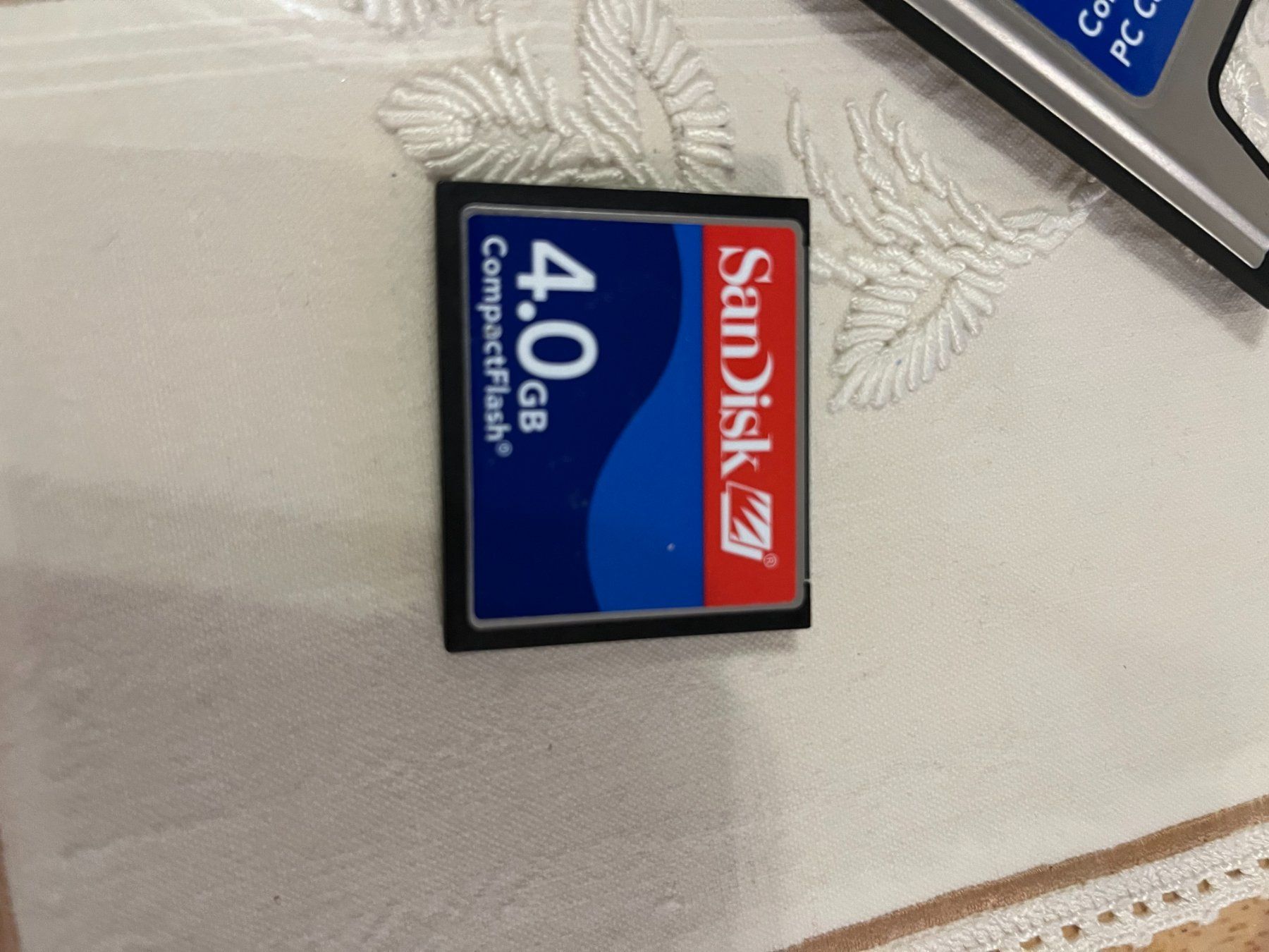 Sandisk Speicherkarten: ScanDisk 4 GB – Gebraucht aus Winterthur von fla_hwg8