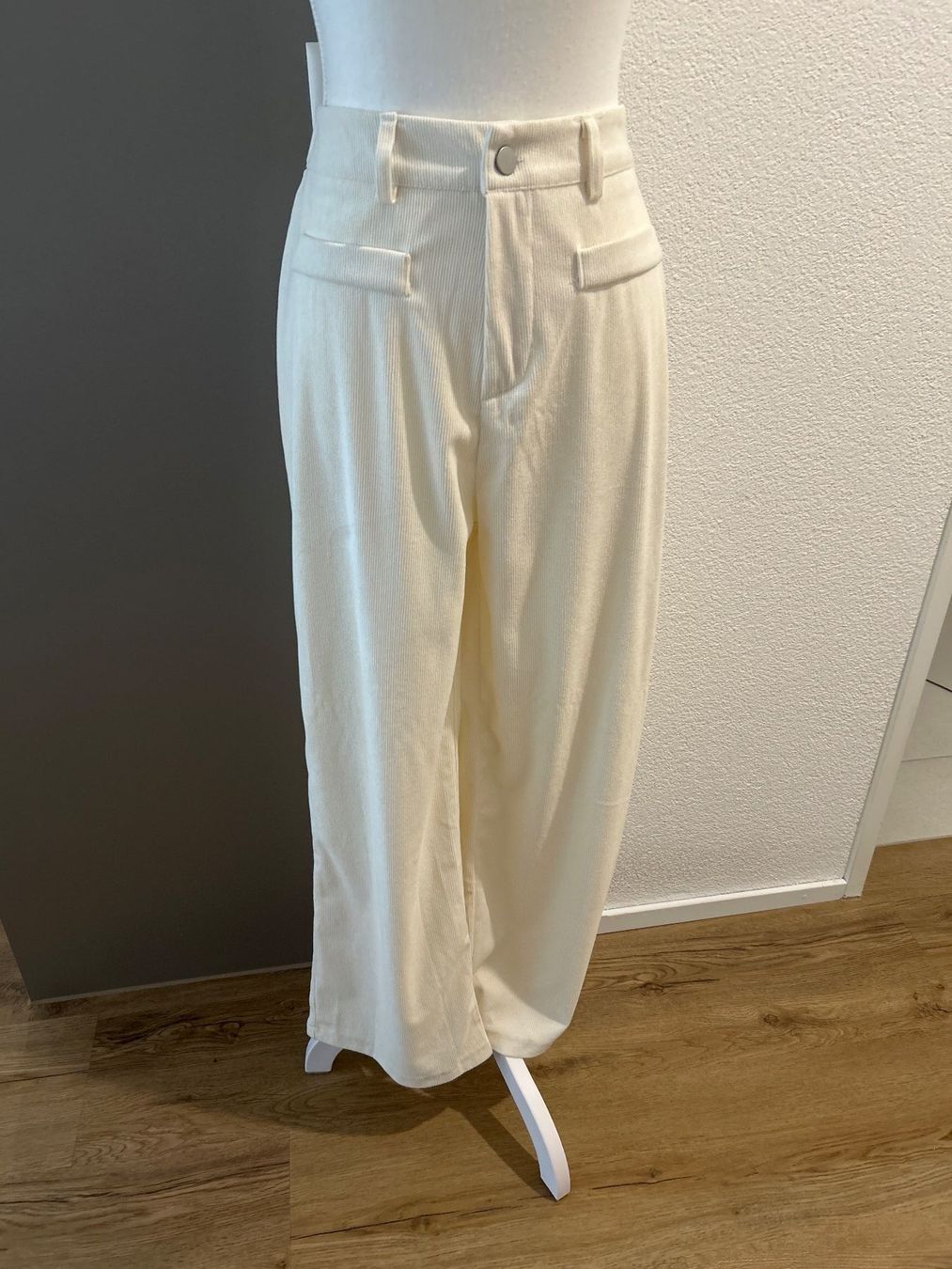 Pantaloni: Cordhose Damen Creme Gr. M – Usato da Brunnen venduto da Nala2929