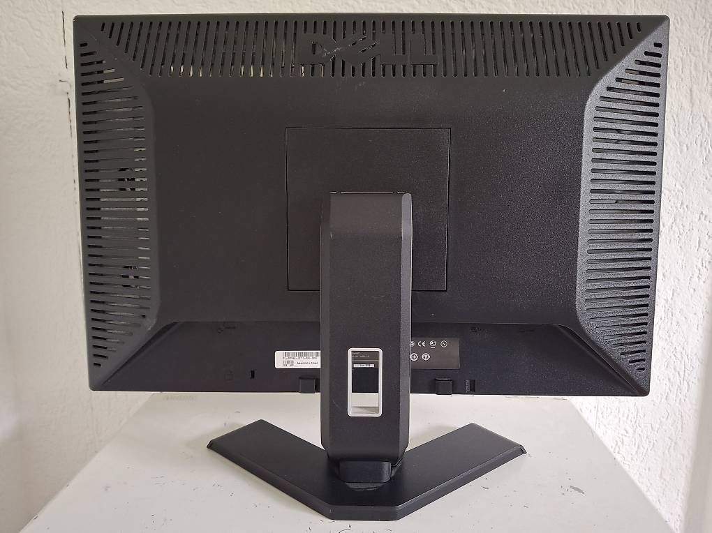 Monitore: Bildschirm DELL – Gebraucht aus Sissach von tigibloch99 1