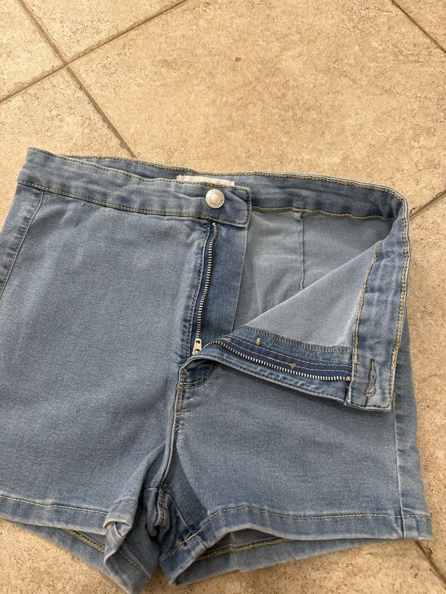 Jeans: Blaue kurze Hose – Grösse 38 – Nuovo (secondo la descrizione) da Pratteln venduto da syr_g2ql 2