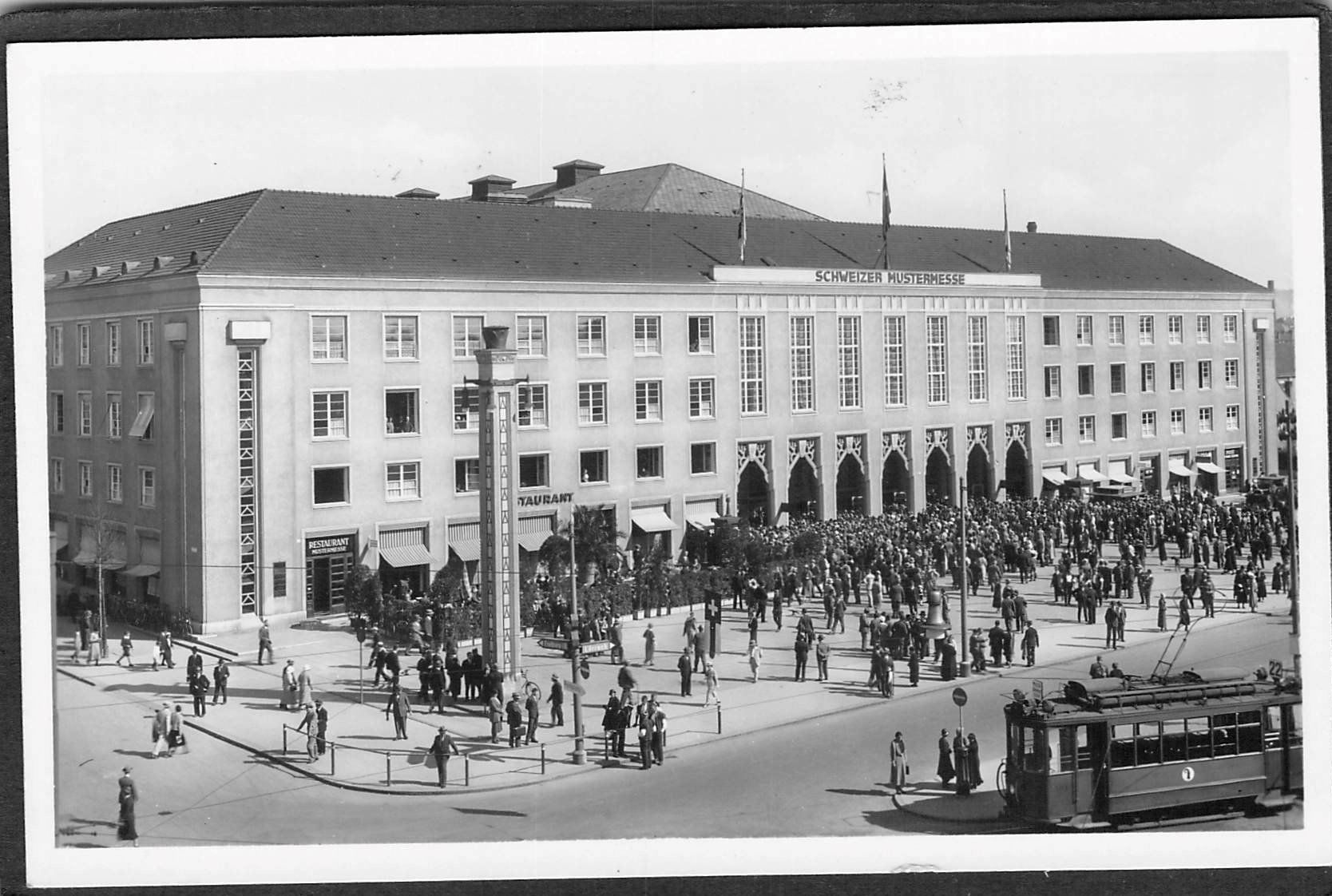 Cartoline postali: ^Mustermesse Basel, Tram , belebt , 1940 – Usato da Reichenburg venduto da Pipo-67