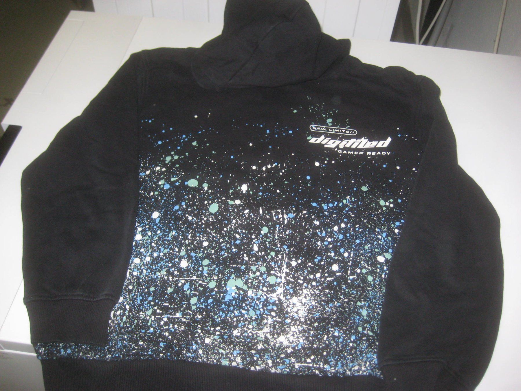Pullover & Sweatshirts: KNABEN KAPUTZENPULLI – Gebraucht aus Uster von flocke1