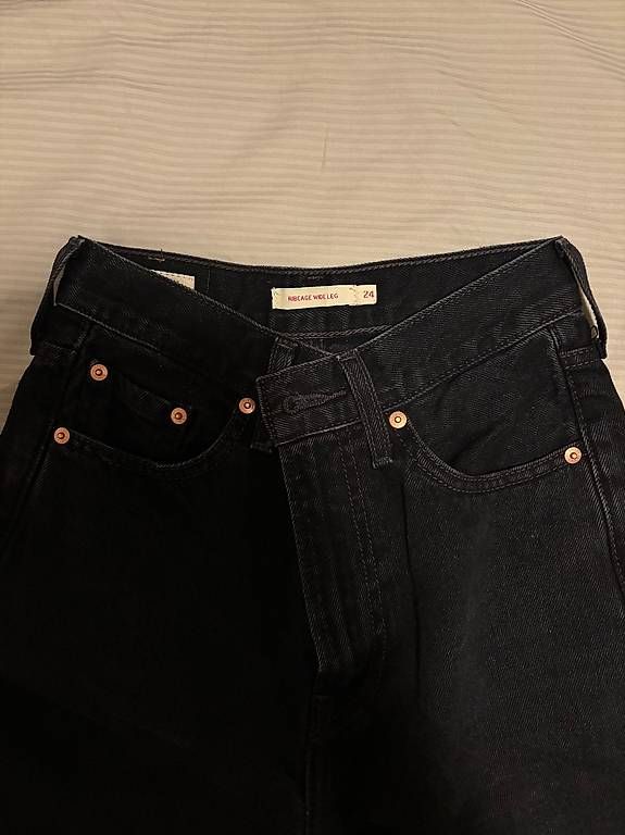 Levi's Jeans: Levis Wide Ribcage Jeans – Usato da Basel venduto da nin_qf9l 1