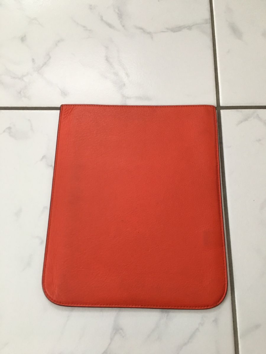 Tablet PC: Fodera per il ipad – Usato da Schwyz venduto da Francesca54 1