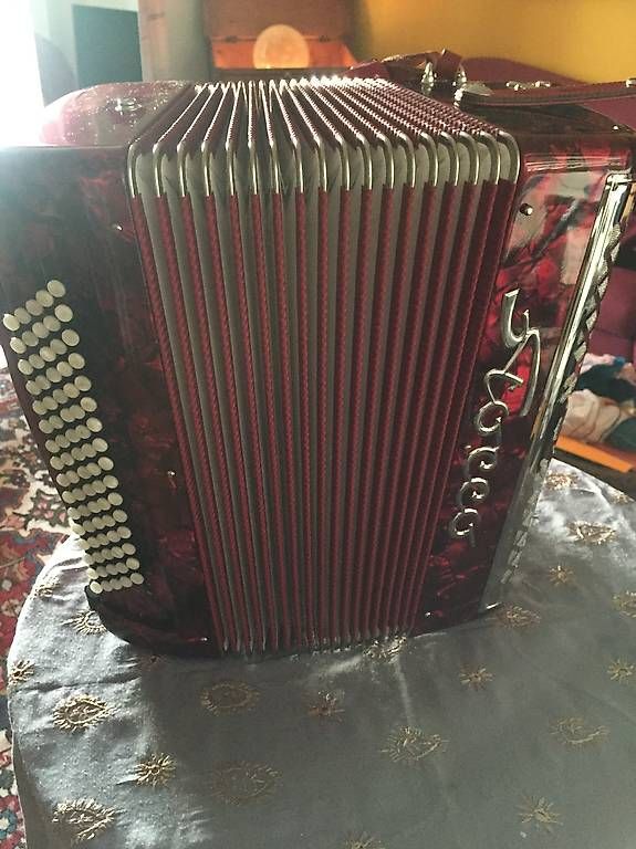 Strumenti musicali: Magnifique accordéon Stocco – Usato da Lausanne venduto da nfv_92lt