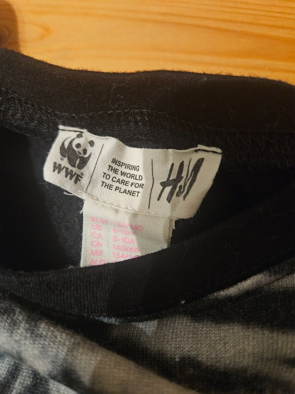 H&M Maglioni & Felpe: Cooler H&M WWF Pulli, Tiger 134 wie Molo – Usato da Rifferswil venduto da fle_5nqr 2