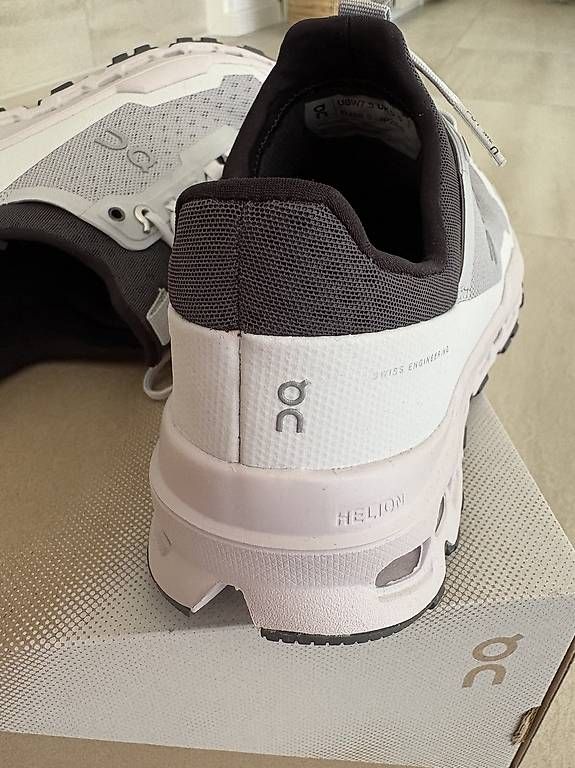 Scarpe da donna: Baskets On Cloudultra 2  – Usato da Pambio-Noranco venduto da Derimey 3