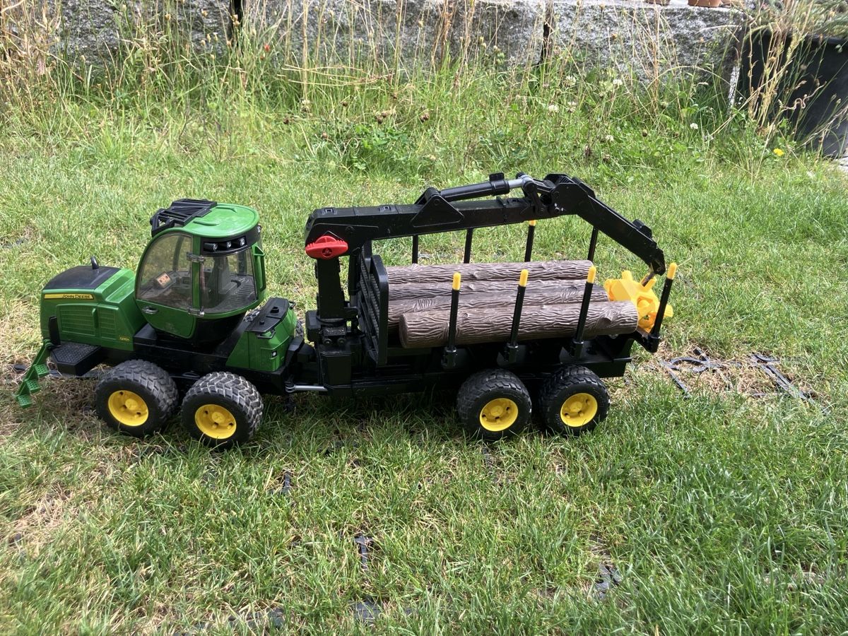 Spielzeuge: Vorwarder kostet in neu 64 Fr – Gebraucht aus Bauma von Nici882
