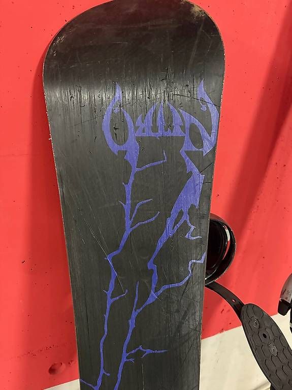 Skis: Snowboard Nitro Phoenix + Boots und/oder Ski Head C140 – Gebraucht aus Gersau von coc_qby5